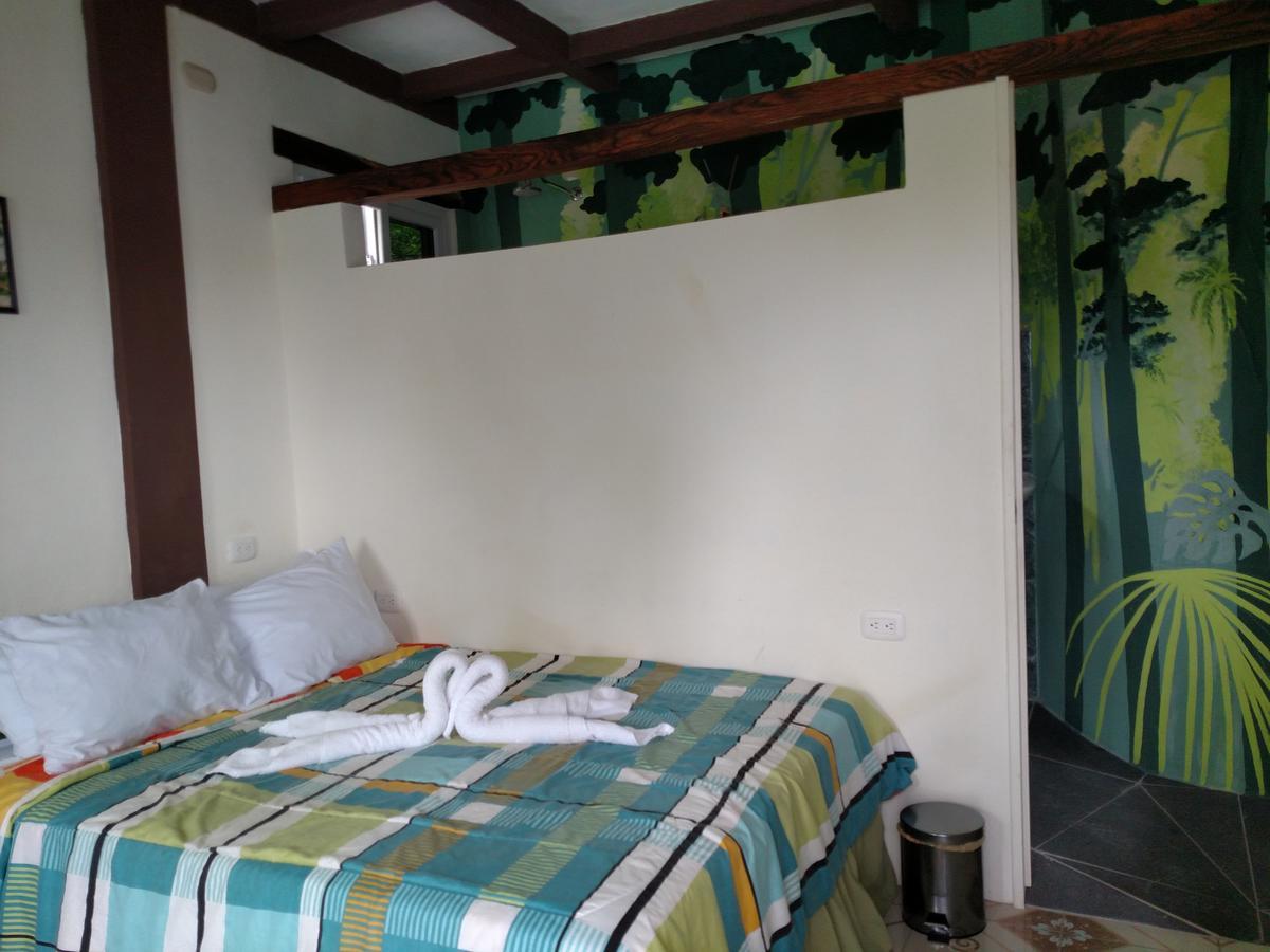 Zapote Tree Inn Flores Eksteriør bilde